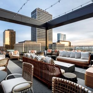 Meet your Posher, Travis